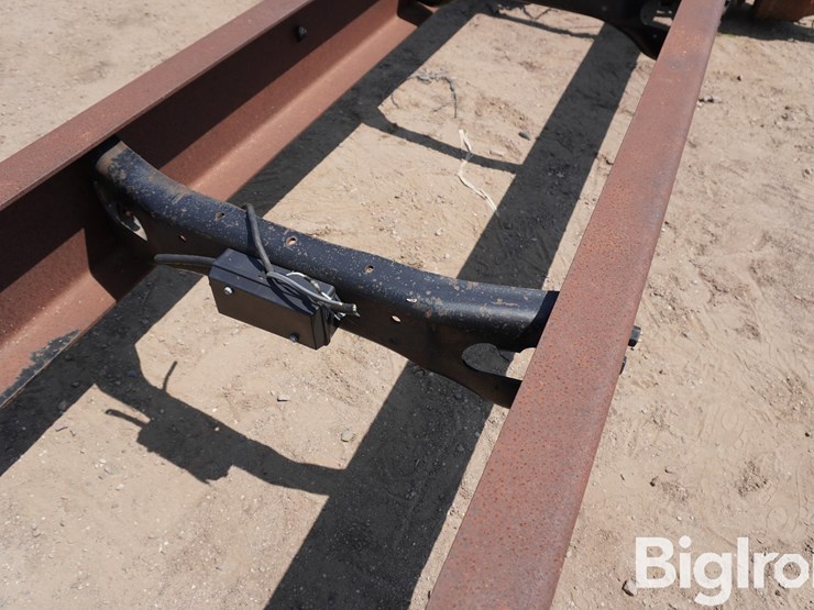 peterbilt-frame-w/rear-ends-image-9