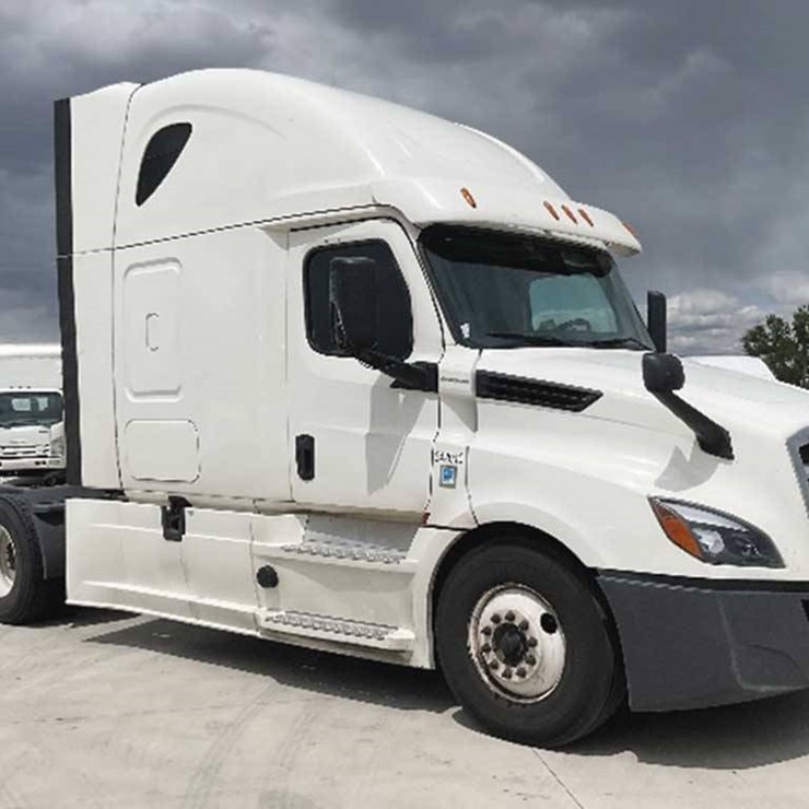 2020 FREIGHTLINER CASCADIA 126