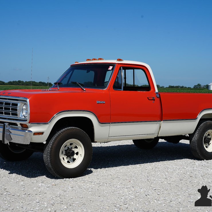 1973 Dodge D200 4x4 Pickup