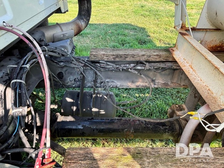 2000-sterling-dry-tender-truck-(gp11245,-unit-123831)-image-30