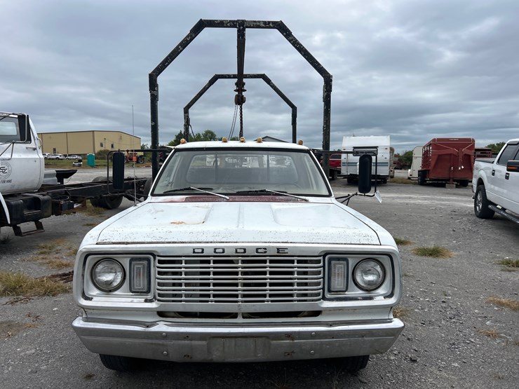 dodge-3500-image-2