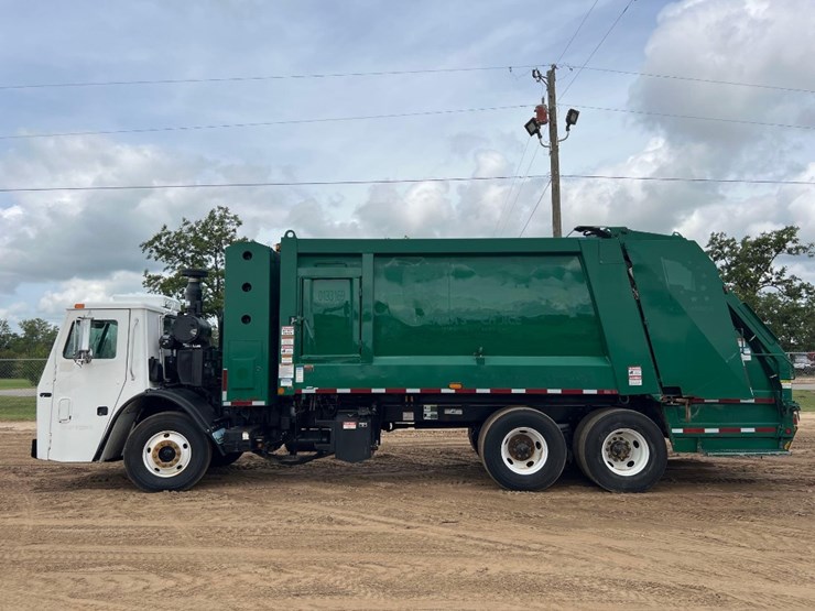 2015-mack-leu633-image-1