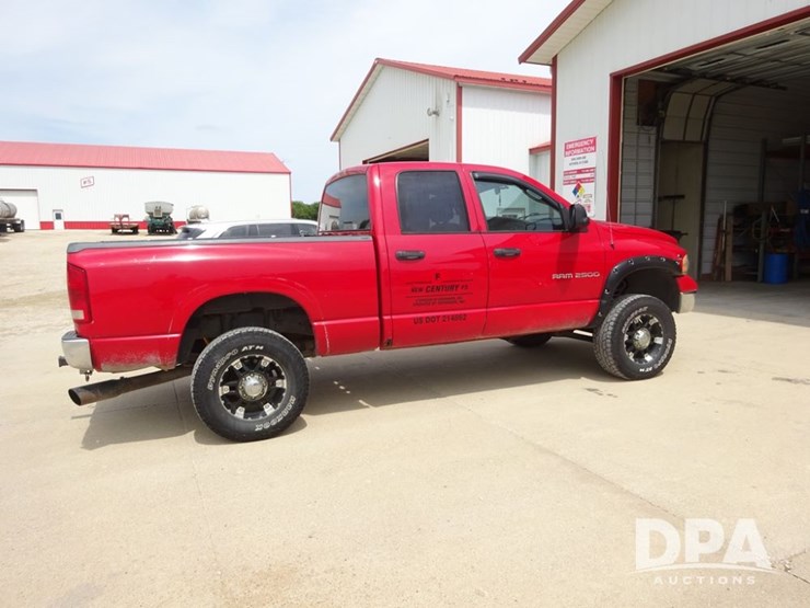 2004-dodge-ram-2500-image-27