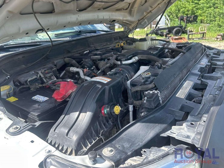 2014-ford-f550-image-15