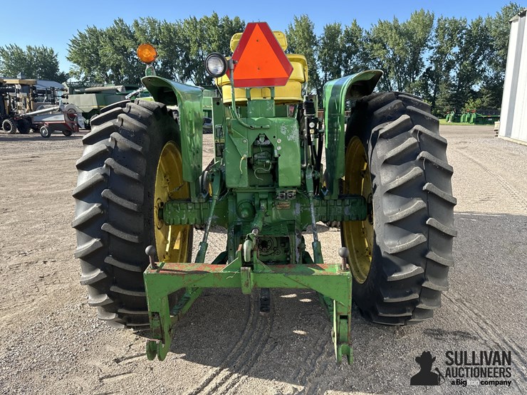 john-deere-3010-image-6