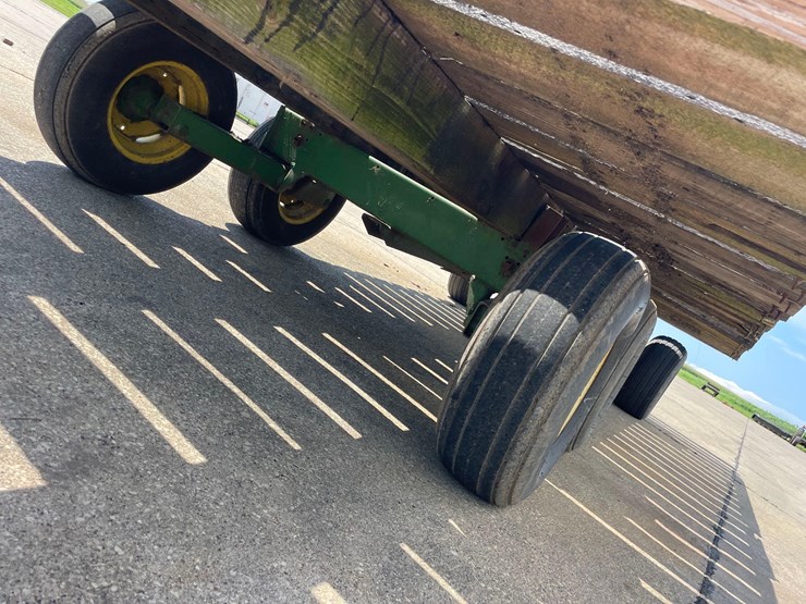 john-deere-6-image-23