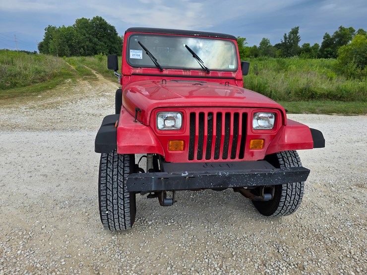 1994-jeep-wrangler-image-37