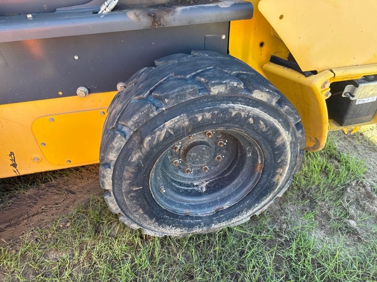 new-holland-l328-image-8