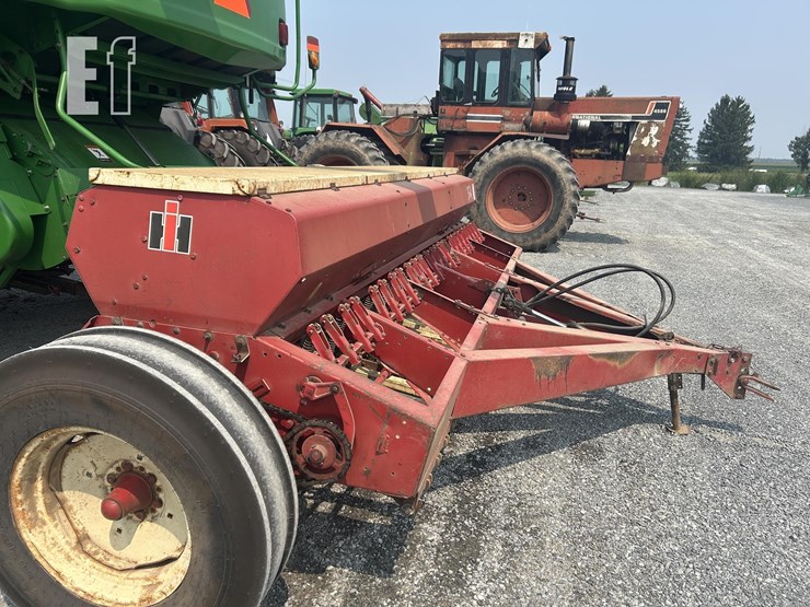 case-ih-5100-image-4