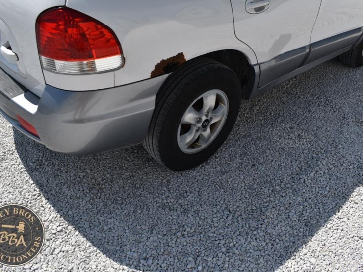 2005-hyundai-santa-fe-image-16