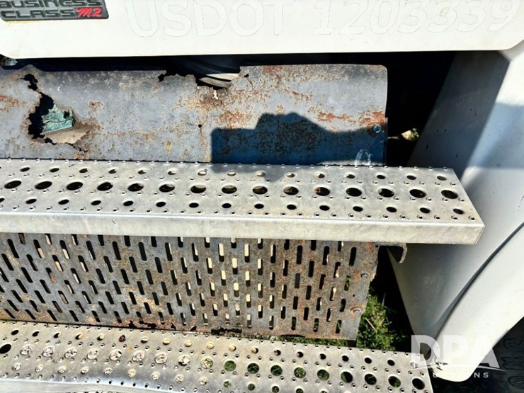 2011-freightliner-truck-(gp11247,-unit-115385)-image-39