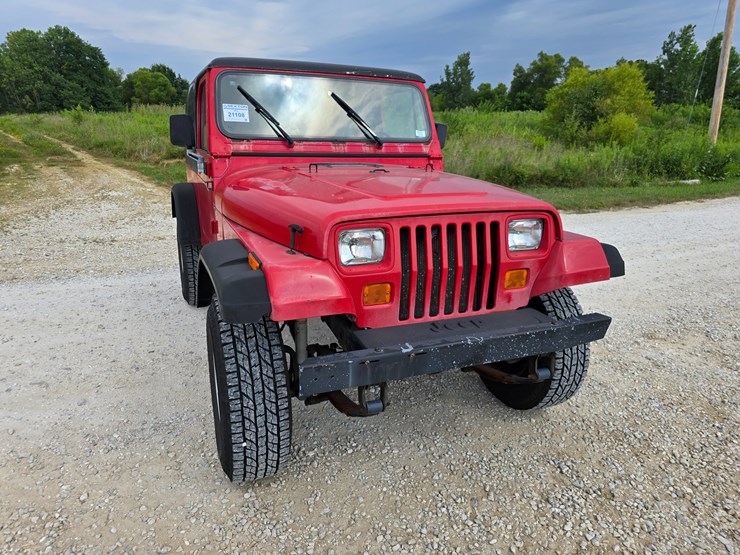 1994-jeep-wrangler-image-38