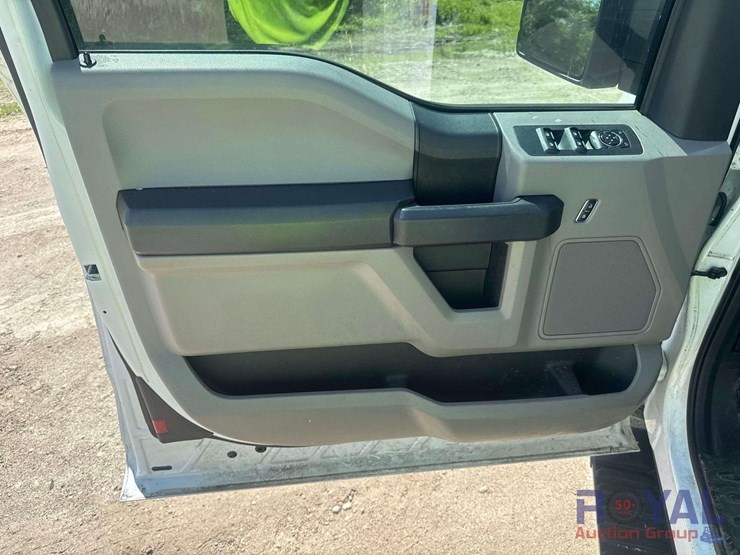 2016-ford-f150-image-13