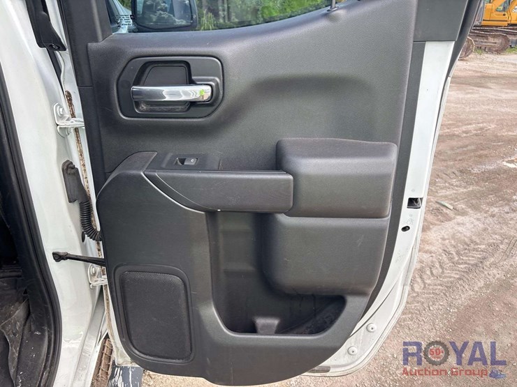 2019-chevrolet-silverado-1500-image-26