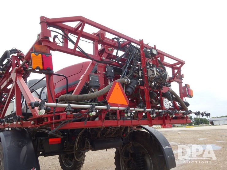 2015-case-ih-patriot-4440-image-68
