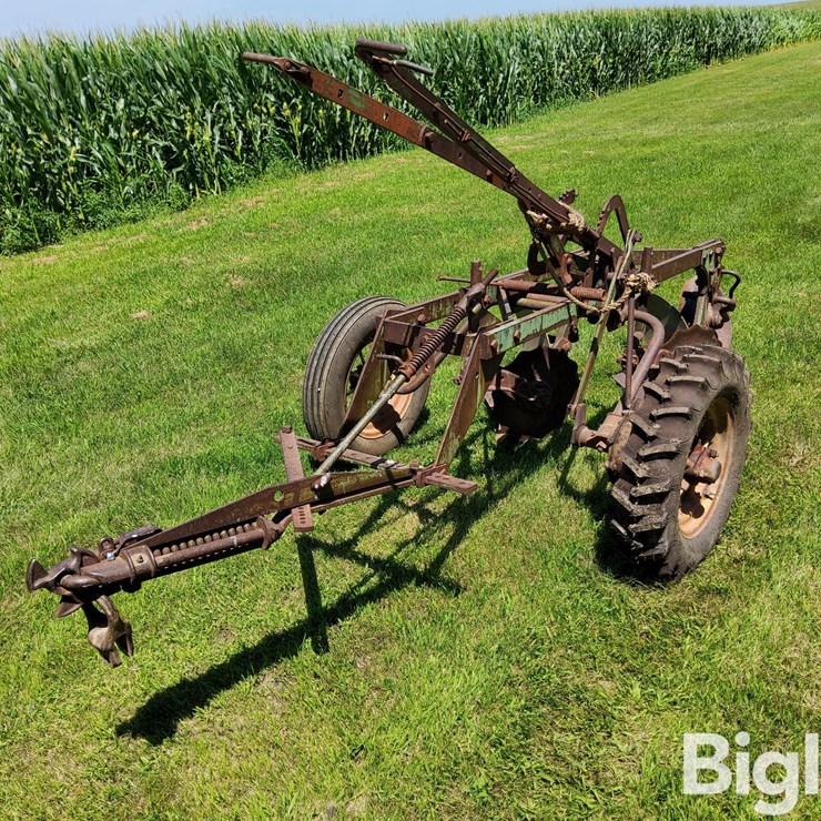 JOHN DEERE 44