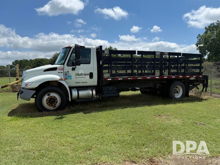 2015-ihc-4300-flatbed-truck-(pz13782,-unit-30150)-image-3