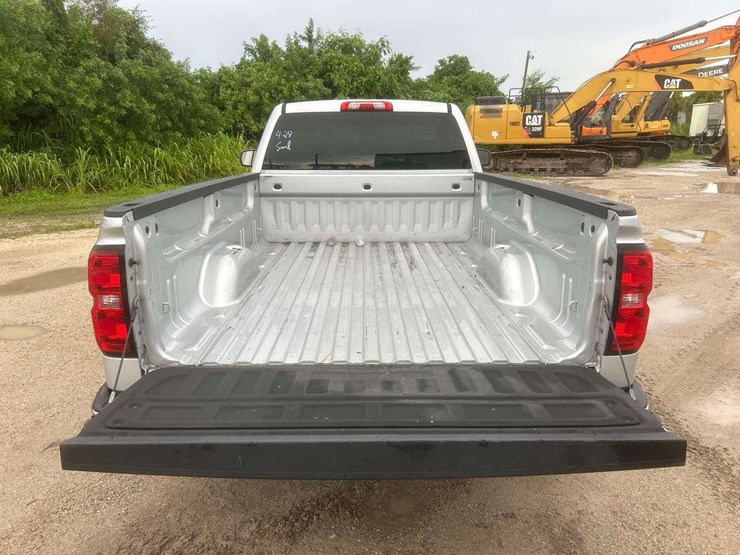 2015-chevrolet-silverado-1500-image-21