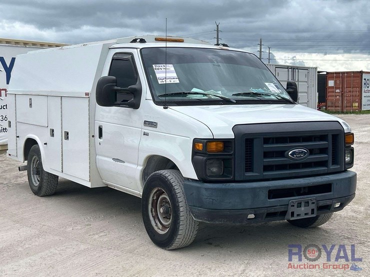2013-ford-e350-image-2