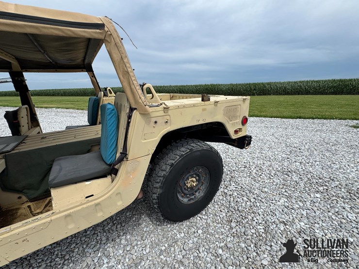 2009-am-general-m-1097r1-4x4-humvee-image-16