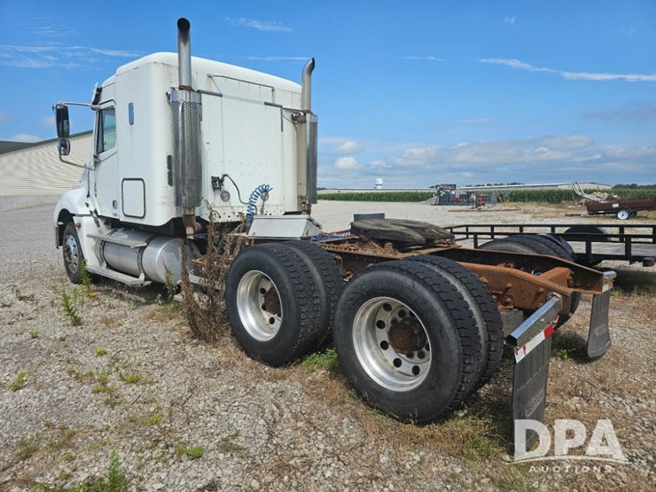 2006-freightliner-cl120t-truck-(pz13811,-unit-51318)-image-6