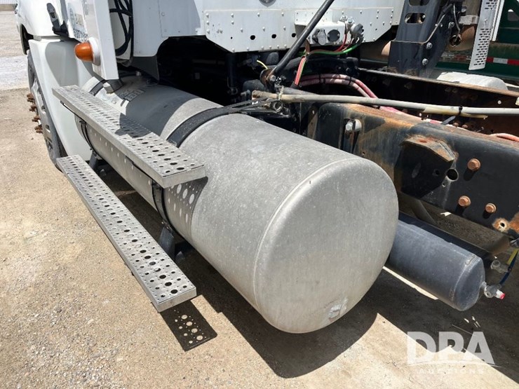2009-freightliner-truck-(jn2397,-unit-277091)-image-43