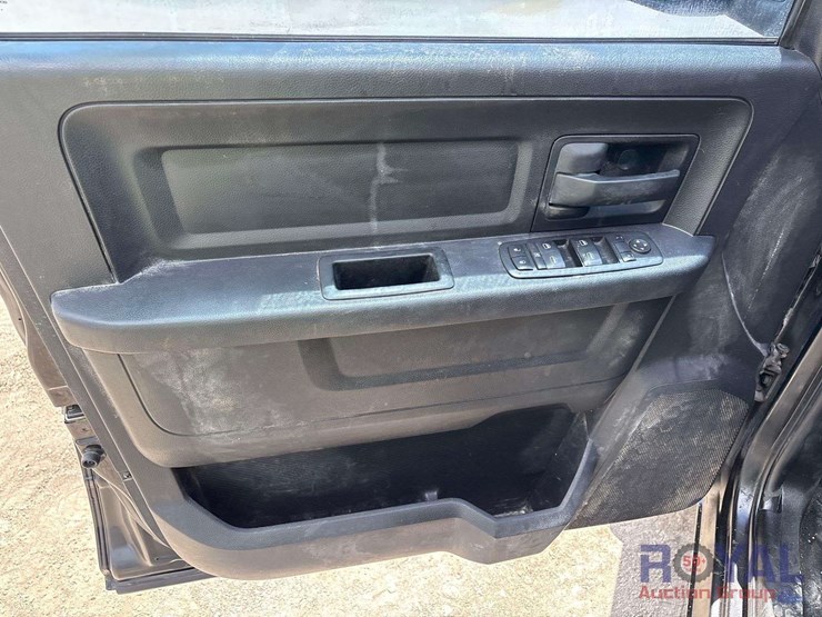 2014-ram-1500-express-image-12