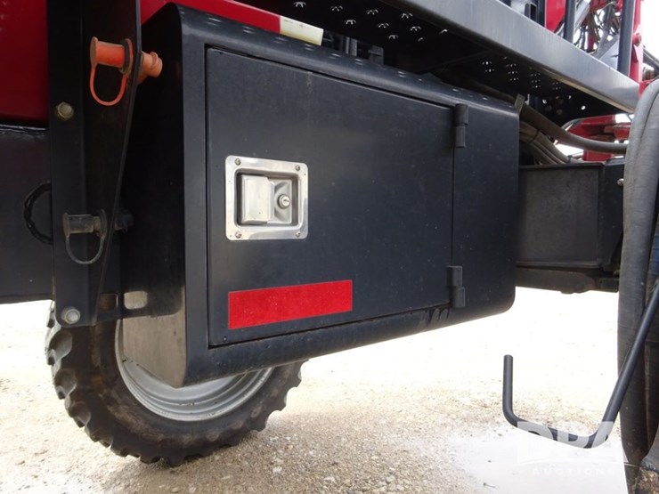 2011-case-ih-patriot-4420-image-79