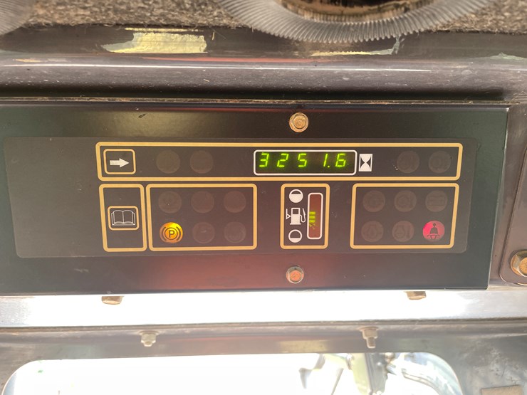 new-holland-ls180-image-21