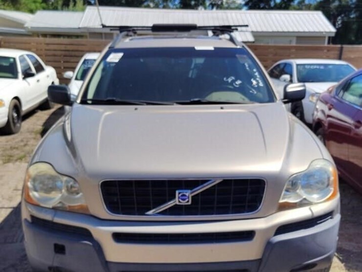 2004-volvo-xc90-image-2