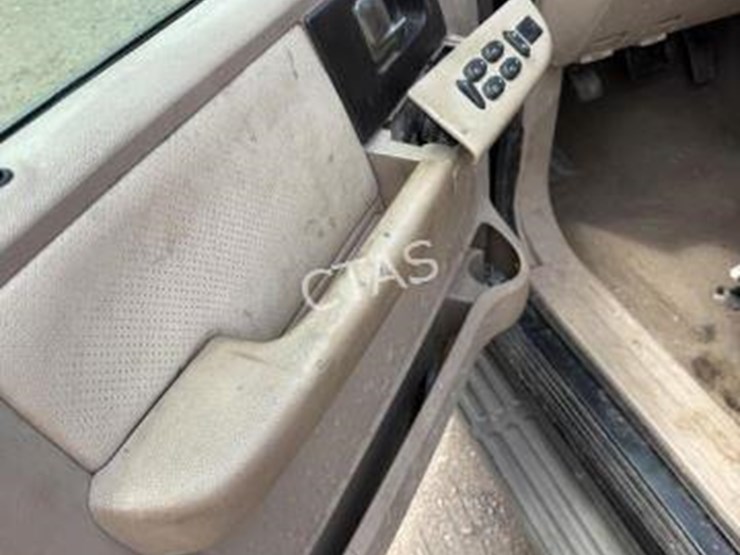 2004-ford-expedition-image-14