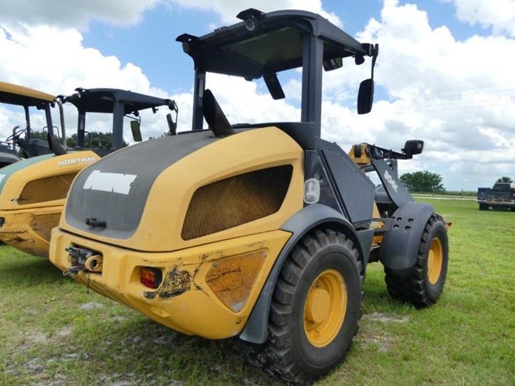 deere-304k-image-3