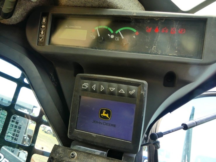 deere-317g-image-17