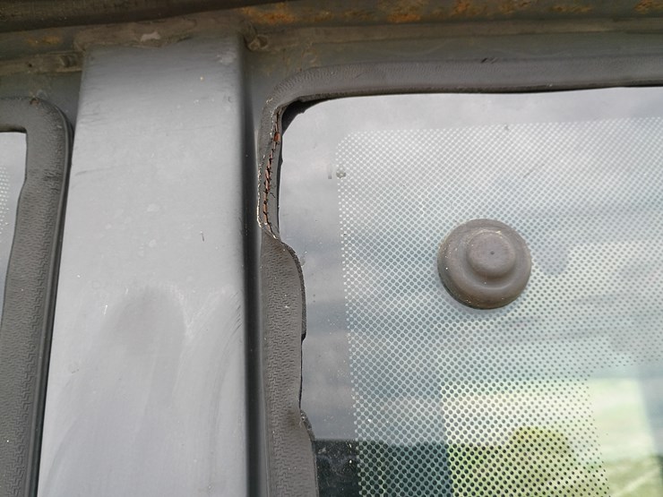 2006-kioti-dk65c-image-67