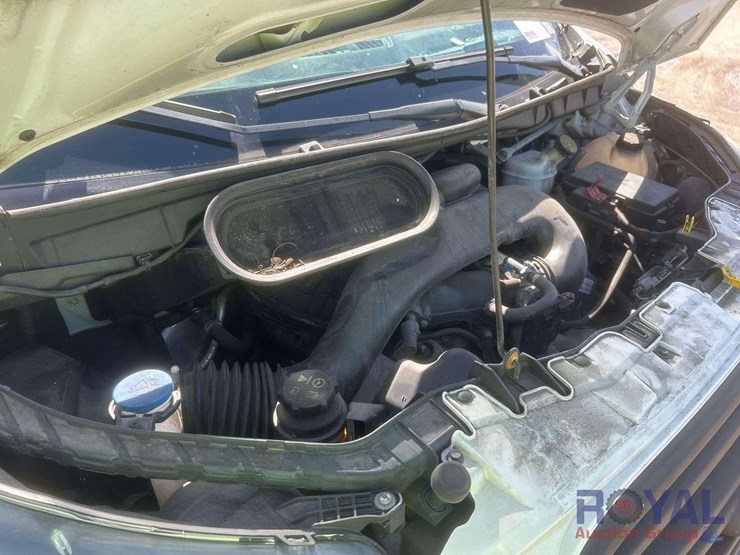 2016-ford-e350-image-8