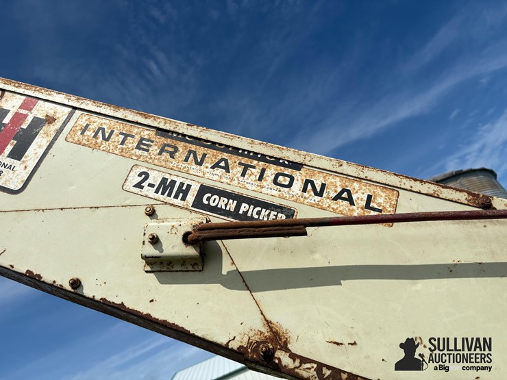 1957-international-2mh-image-14