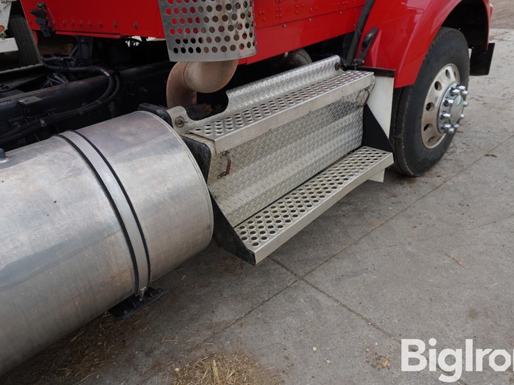 2010-kenworth-t800-image-19