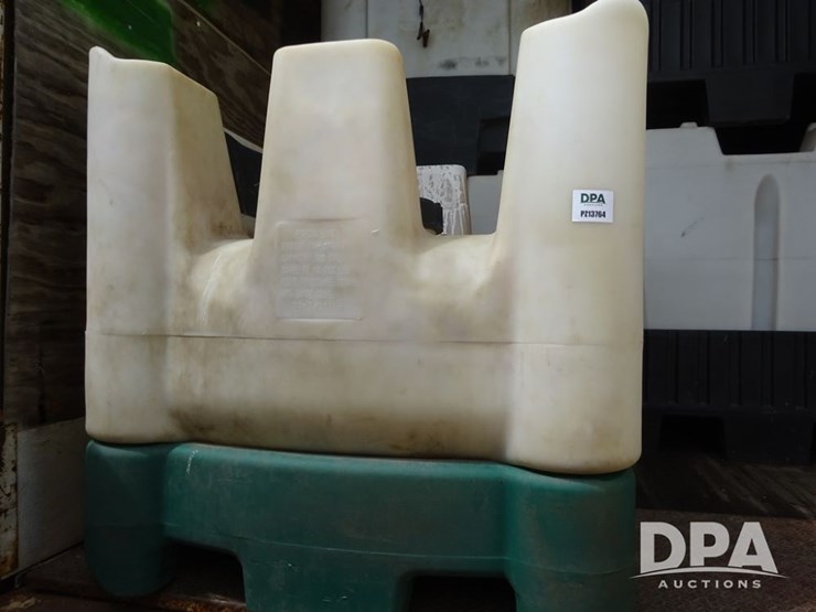 poly-shuttle-tanks-(pz13764)-image-4