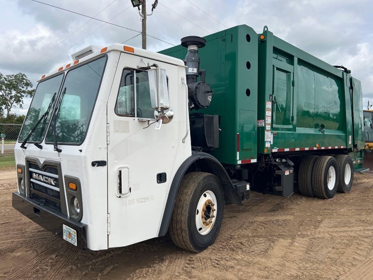 2015-mack-leu633-image-8