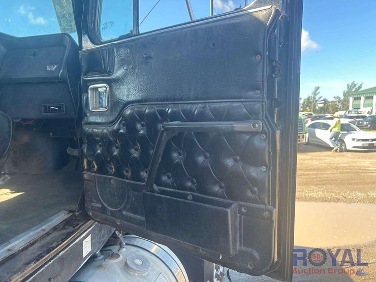1995-western-star-4900-image-39