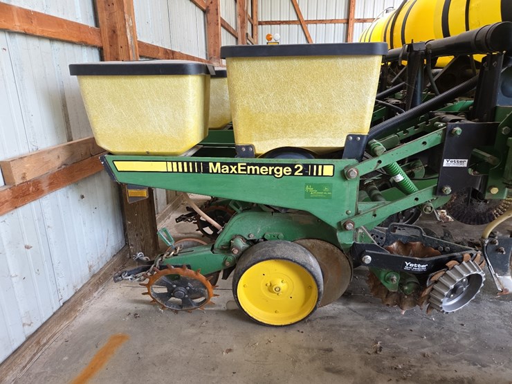 john-deere-7200-image-38