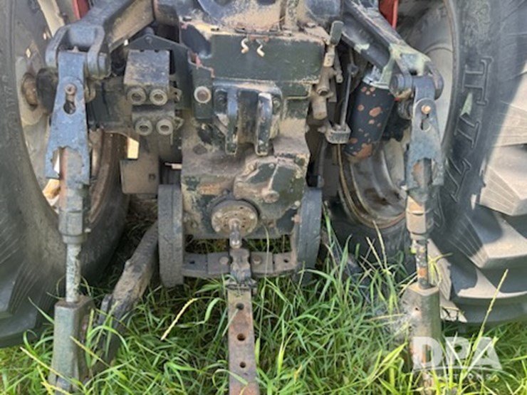 allis-chalmers-7010-tractor-(pd5164)-image-4