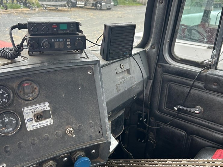 1991-mack-superliner-rw753-image-12
