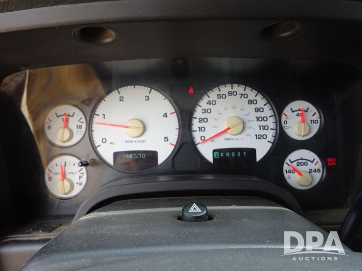 2004-dodge-ram-2500-image-87