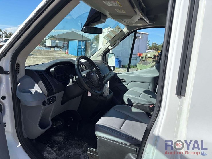 2016-ford-transit-image-10