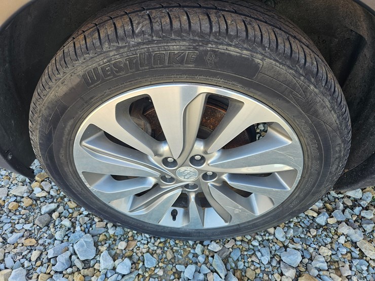 2017-buick-encore-image-54