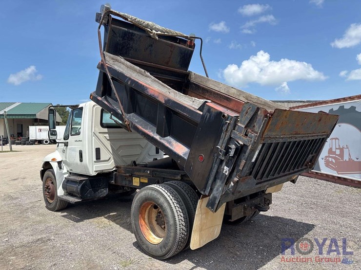 2005-international-durastar-4300-image-4