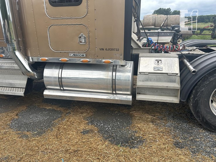 2006-kenworth-w900l-image-5