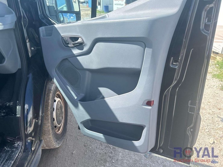 2015-ford-transit-image-20