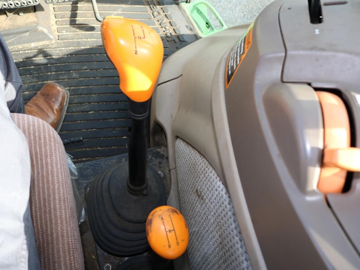 john-deere-6105e-image-21